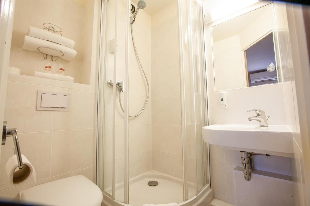 Best Hotel Lyon - Saint Priest Ngoại thất bức ảnh
