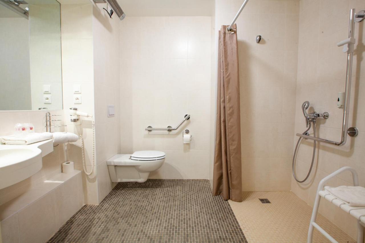 Best Hotel Lyon - Saint Priest Ngoại thất bức ảnh